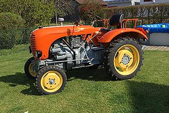 Steyr T86 BJ 1965 NÖ, mit geteilter Zierleiste T86 von Oldifan